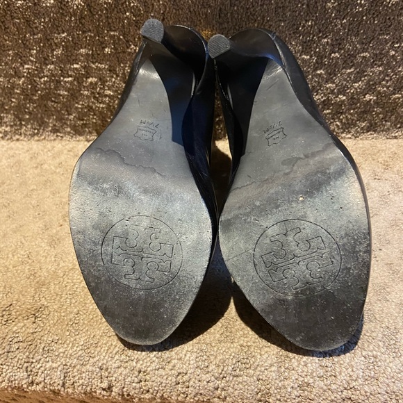 Tory Burch booties - Picture 4 of 14